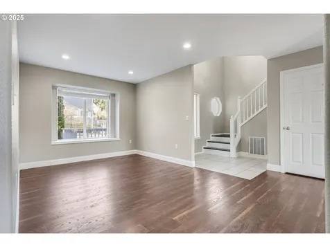 17393 Wake Robin Circle Oregon City OR 97045
