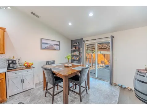3643 NE Hembree Street Mcminnville OR 97128