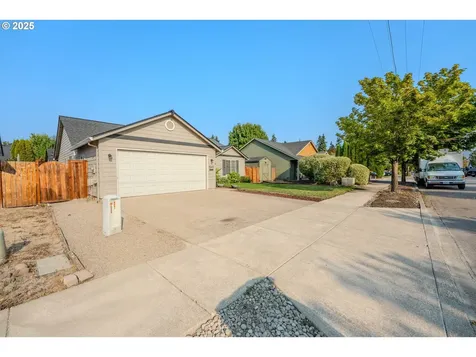 3643 NE Hembree Street Mcminnville OR 97128