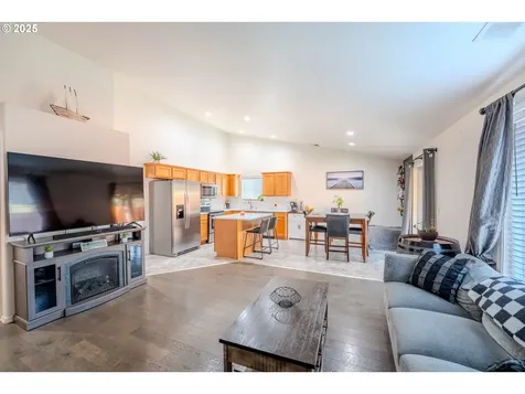 3643 NE Hembree Street Mcminnville OR 97128