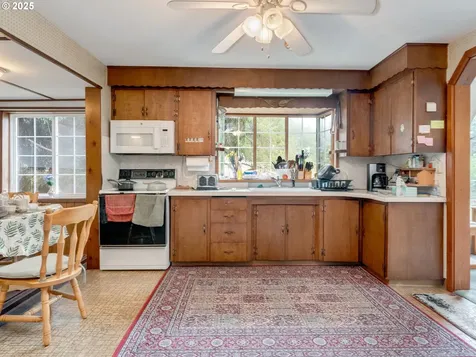 22161 Lindberg Road Clatskanie OR 97016