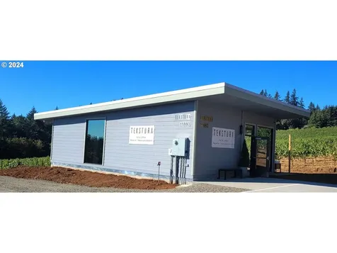 11880 SE Eola Hills Road Amity OR 97101