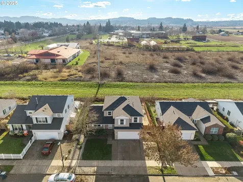 5288 Donohoe Avenue Eugene OR 97402