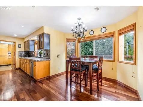 4738 NE 48th Place Portland OR 97218