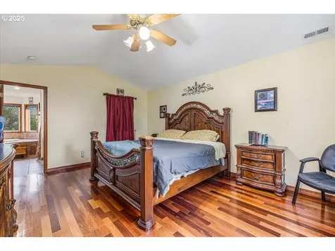 4738 NE 48th Place Portland OR 97218