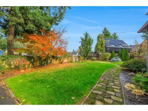 4738 NE 48th Place Portland OR 97218