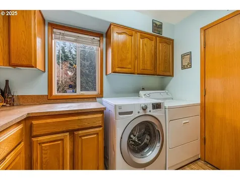 4738 NE 48th Place Portland OR 97218