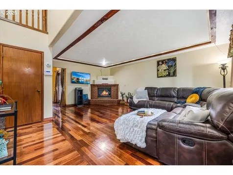 4738 NE 48th Place Portland OR 97218