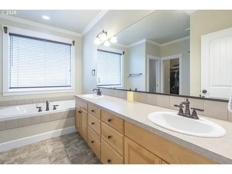 1902 NE Lucy Belle Street Mcminnville OR 97128