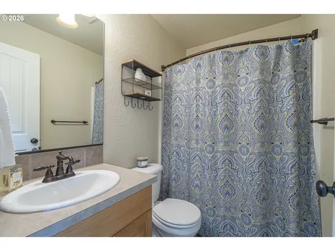 1902 NE Lucy Belle Street Mcminnville OR 97128