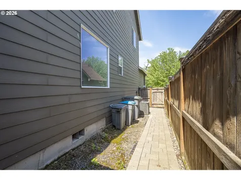 1902 NE Lucy Belle Street Mcminnville OR 97128