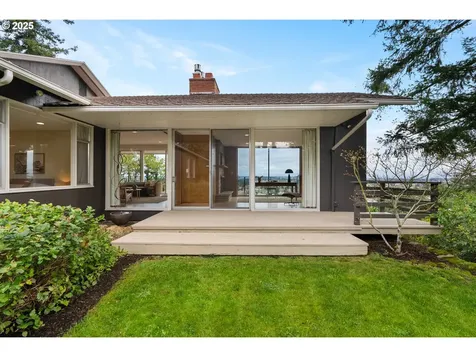 6833 SE Pine Court Portland OR 97215