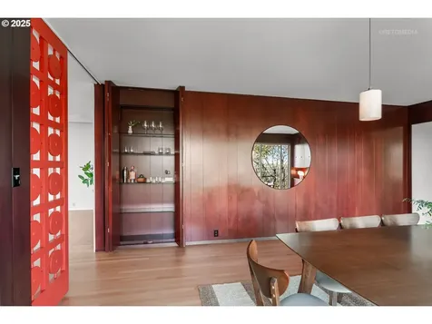 6833 SE Pine Court Portland OR 97215