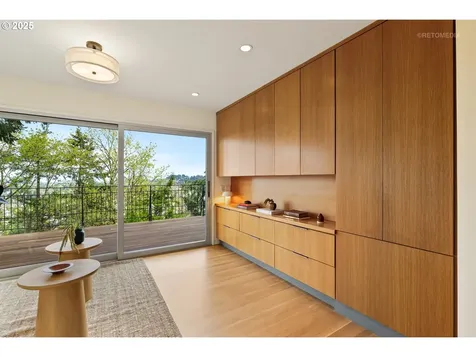 6833 SE Pine Court Portland OR 97215