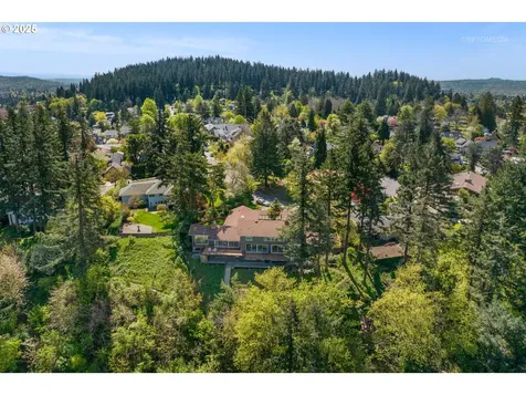 6833 SE Pine Court Portland OR 97215