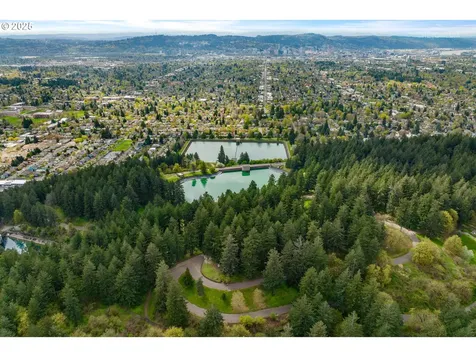 6833 SE Pine Court Portland OR 97215