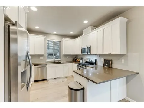 997 NW 2nd Avenue Canby OR 97013