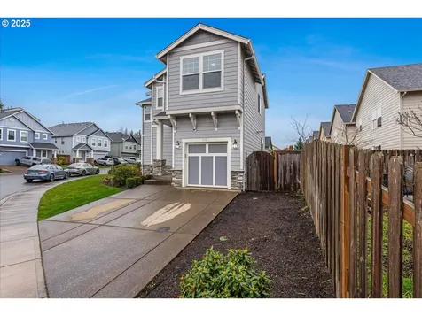 997 NW 2nd Avenue Canby OR 97013