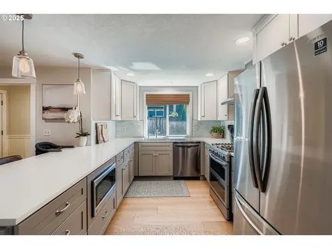 2204 NE 179th Place Vancouver WA 98684