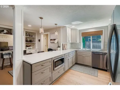 2204 NE 179th Place Vancouver WA 98684