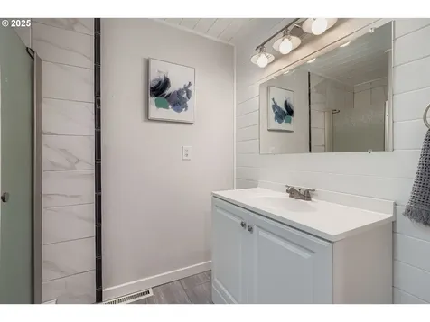 2204 NE 179th Place Vancouver WA 98684