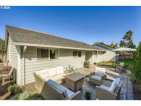 2204 NE 179th Place Vancouver WA 98684
