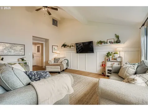 2204 NE 179th Place Vancouver WA 98684