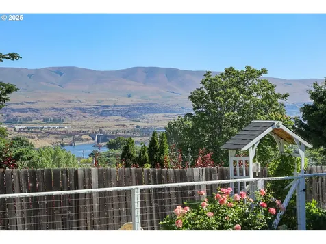 1907 Quinton Street The Dalles OR 97058