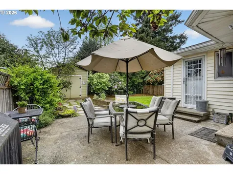 1940 NE 142nd Avenue Portland OR 97230