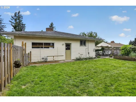 1940 NE 142nd Avenue Portland OR 97230