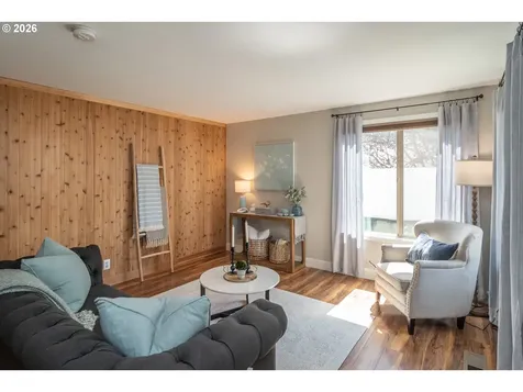 2731 W Lorraine Avenue Roseburg OR 97471