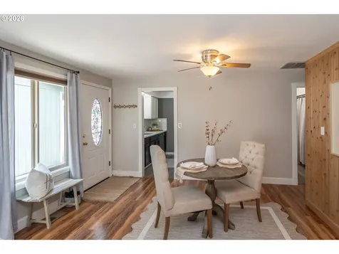 2731 W Lorraine Avenue Roseburg OR 97471