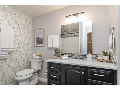 2731 W Lorraine Avenue Roseburg OR 97471
