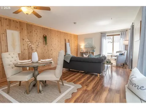 2731 W Lorraine Avenue Roseburg OR 97471