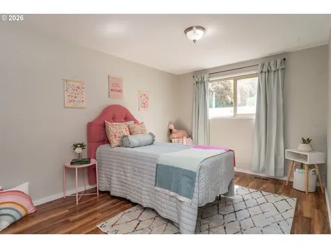 2731 W Lorraine Avenue Roseburg OR 97471