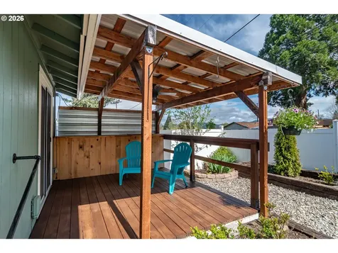2731 W Lorraine Avenue Roseburg OR 97471