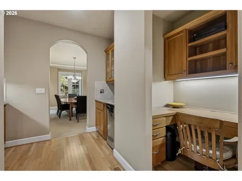 5352 Washington Court Lake Oswego OR 97035
