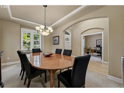 5352 Washington Court Lake Oswego OR 97035