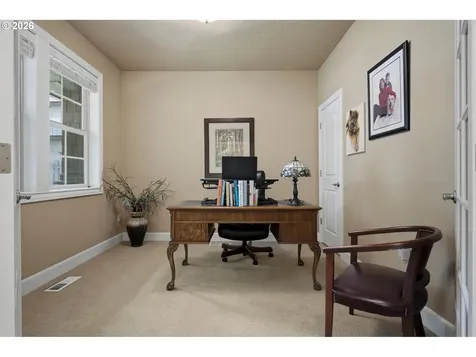 5352 Washington Court Lake Oswego OR 97035