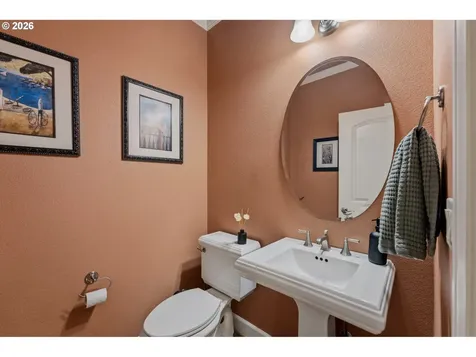 5352 Washington Court Lake Oswego OR 97035