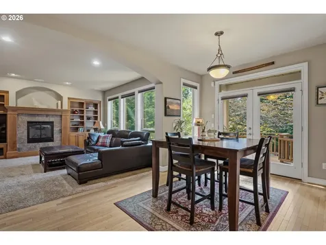 5352 Washington Court Lake Oswego OR 97035
