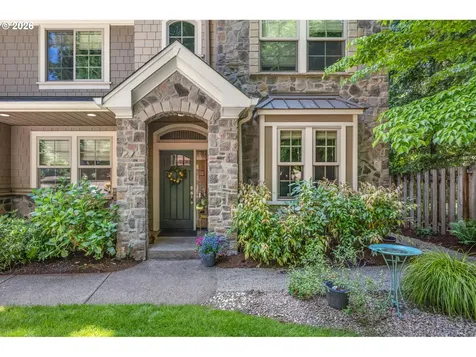 5352 Washington Court Lake Oswego OR 97035