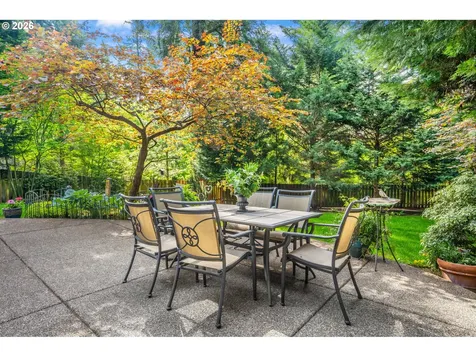 5352 Washington Court Lake Oswego OR 97035