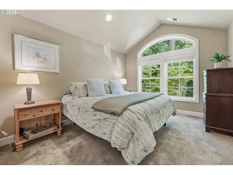 5352 Washington Court Lake Oswego OR 97035