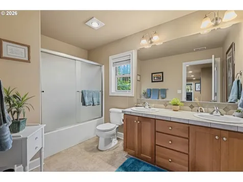 5352 Washington Court Lake Oswego OR 97035