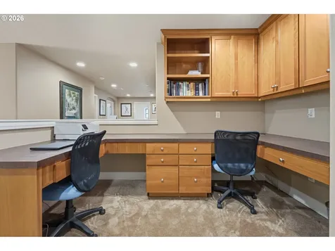 5352 Washington Court Lake Oswego OR 97035