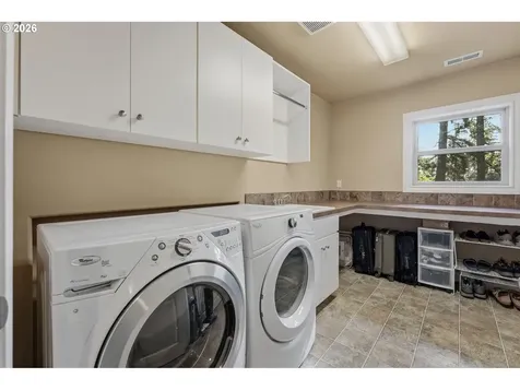5352 Washington Court Lake Oswego OR 97035