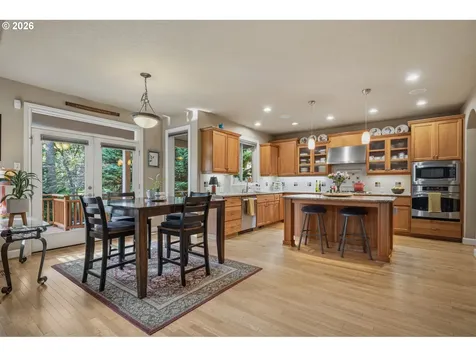 5352 Washington Court Lake Oswego OR 97035