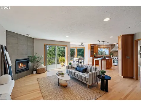 1615 NW Barnsley Court Portland OR 97229