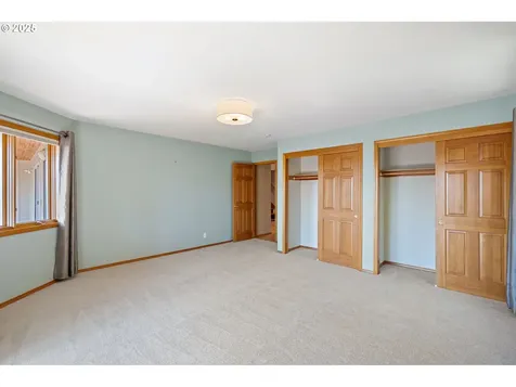 1615 NW Barnsley Court Portland OR 97229